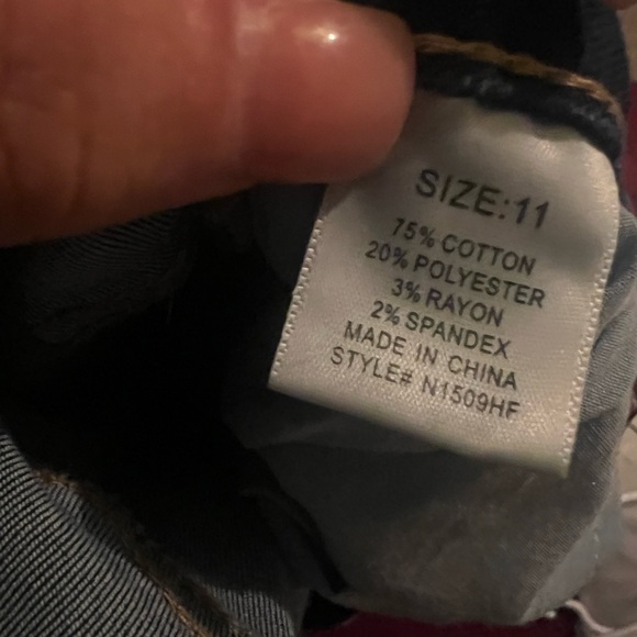 Cute outfit- crop top/high waist jeans - Picture 3 of 6